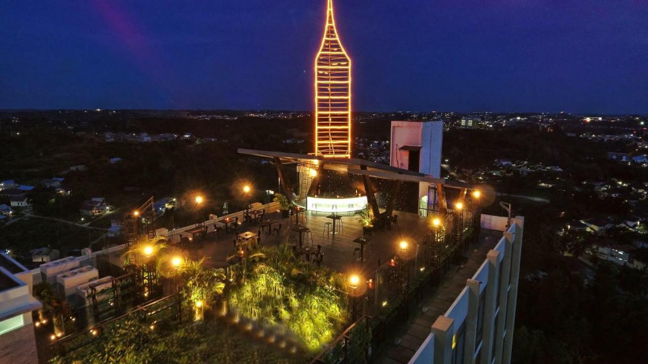 Platinum Hotel & Convention Hall Balikpapan Баликпапан Экстерьер фото